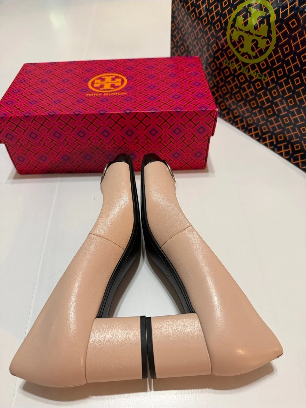 Tory Burch Chelsea Cap-Toe Leather Pumps Rose Silk and Black size 9 NWT